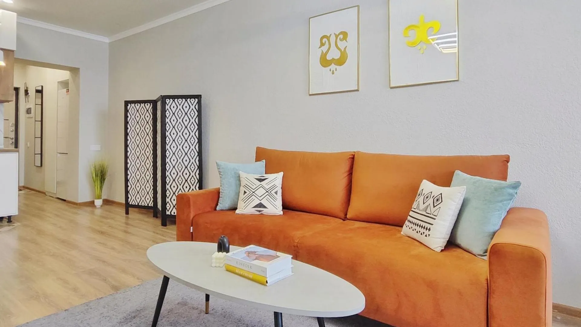 Modern Apartment In Golden Square Almaty