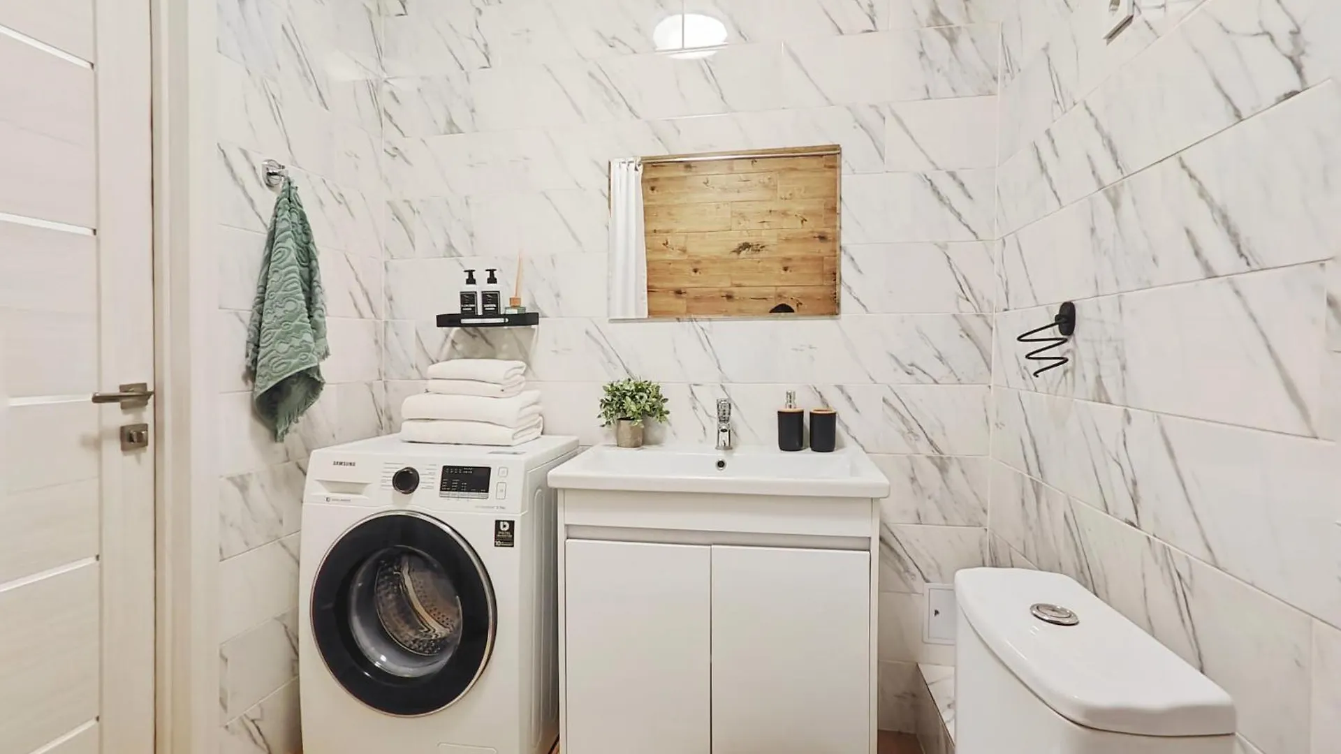 Modern Apartment In Golden Square Almaty